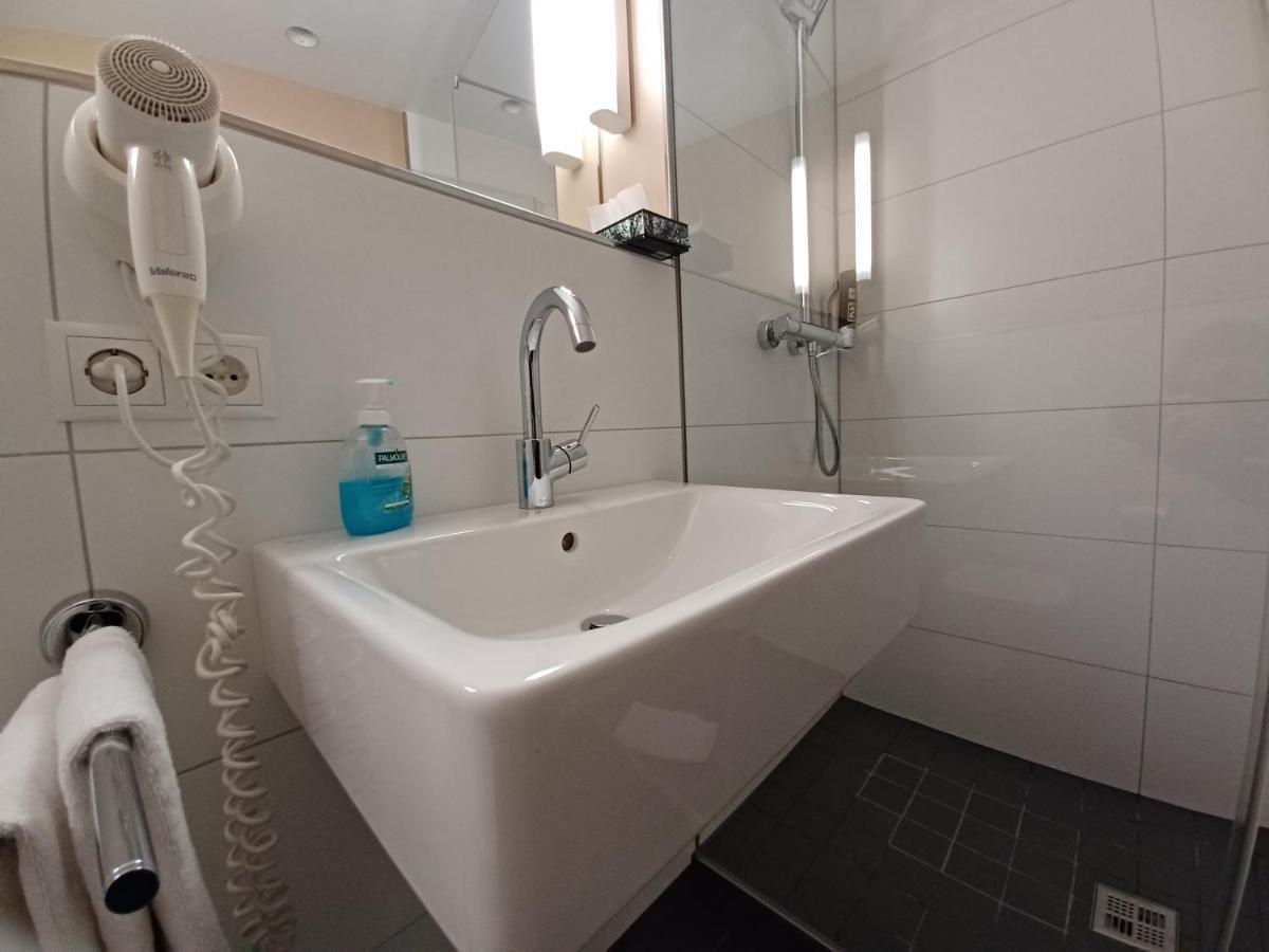 Hotel Europa Bonn Bagian luar foto